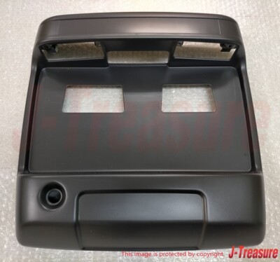 MITSUBISHI MONTERO V6#W V7#W 01-06 Genuine Back Door License Plate
