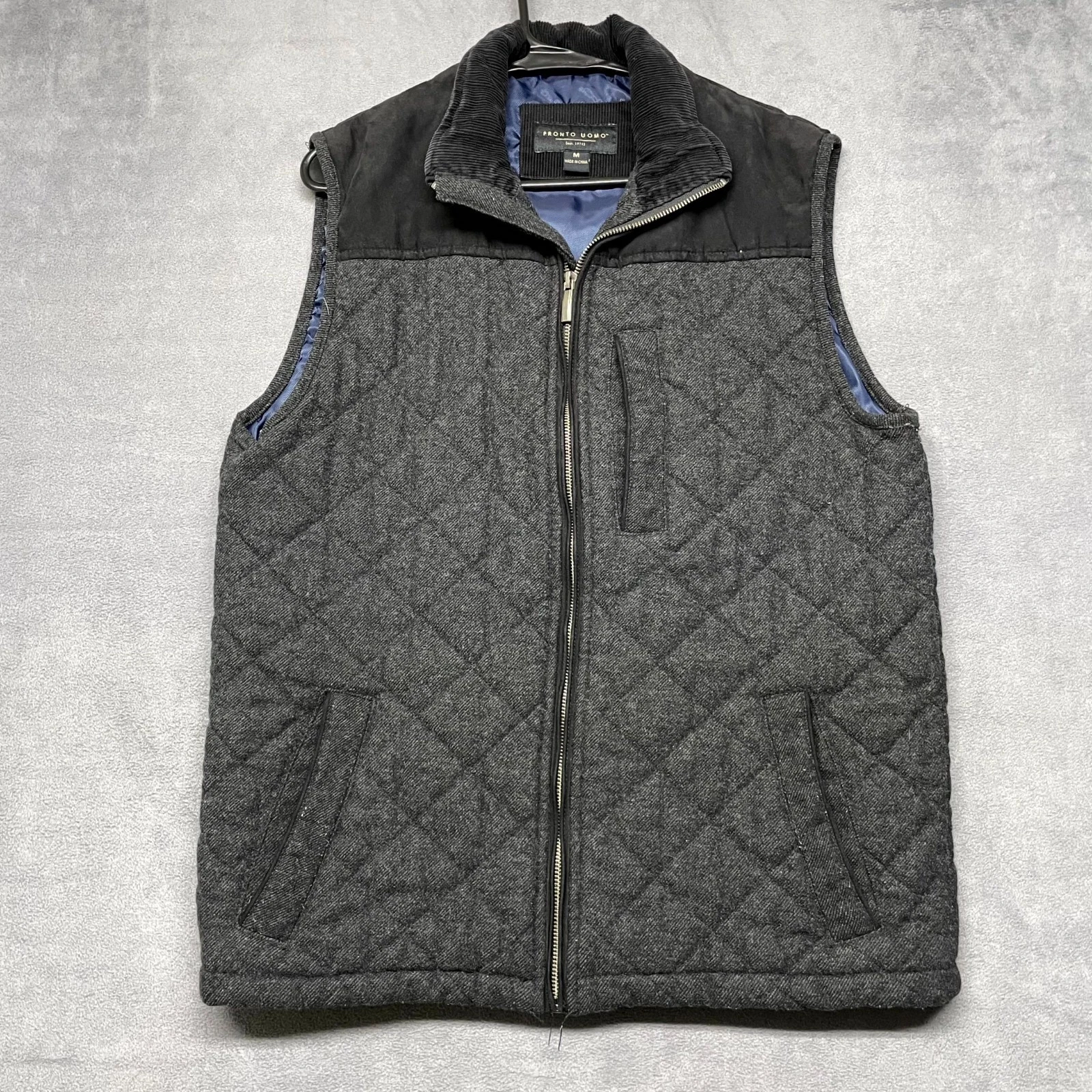 Pronto Uomo Quilted Vest Mens Medium Gray Lined Mock Neck Hiking Casual Wear
