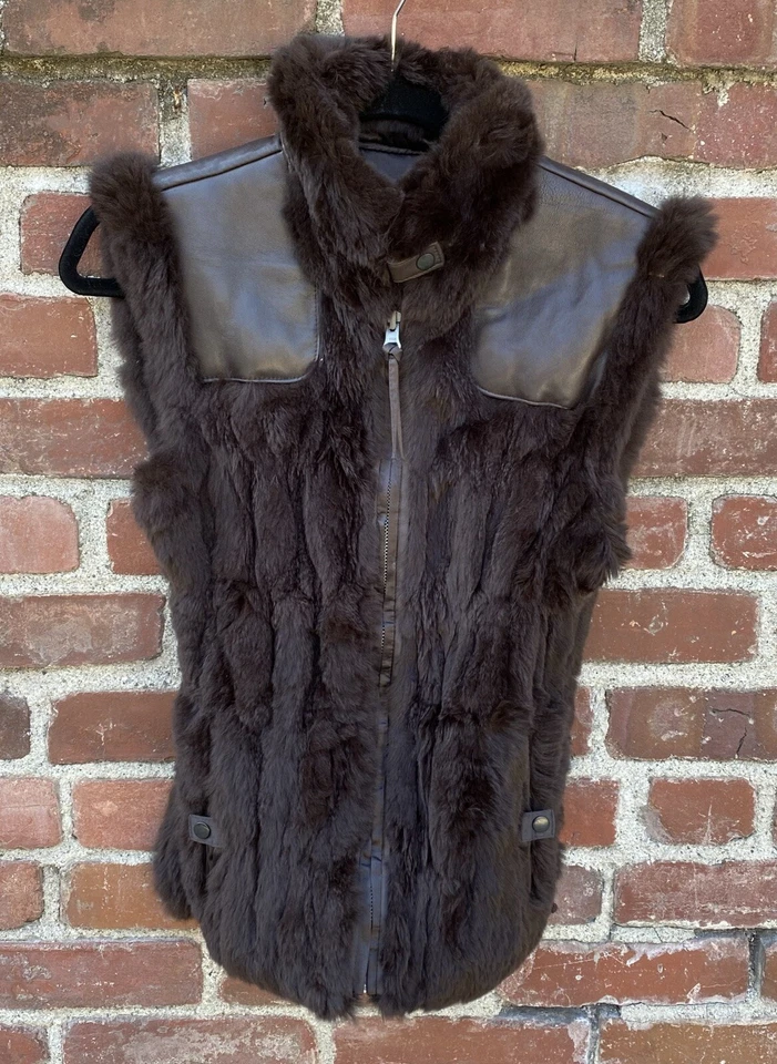 Chaleco de piel de conejo/cuero genuino para mujer de 'June' chocolate Brn reversible M Foto 3 de 4