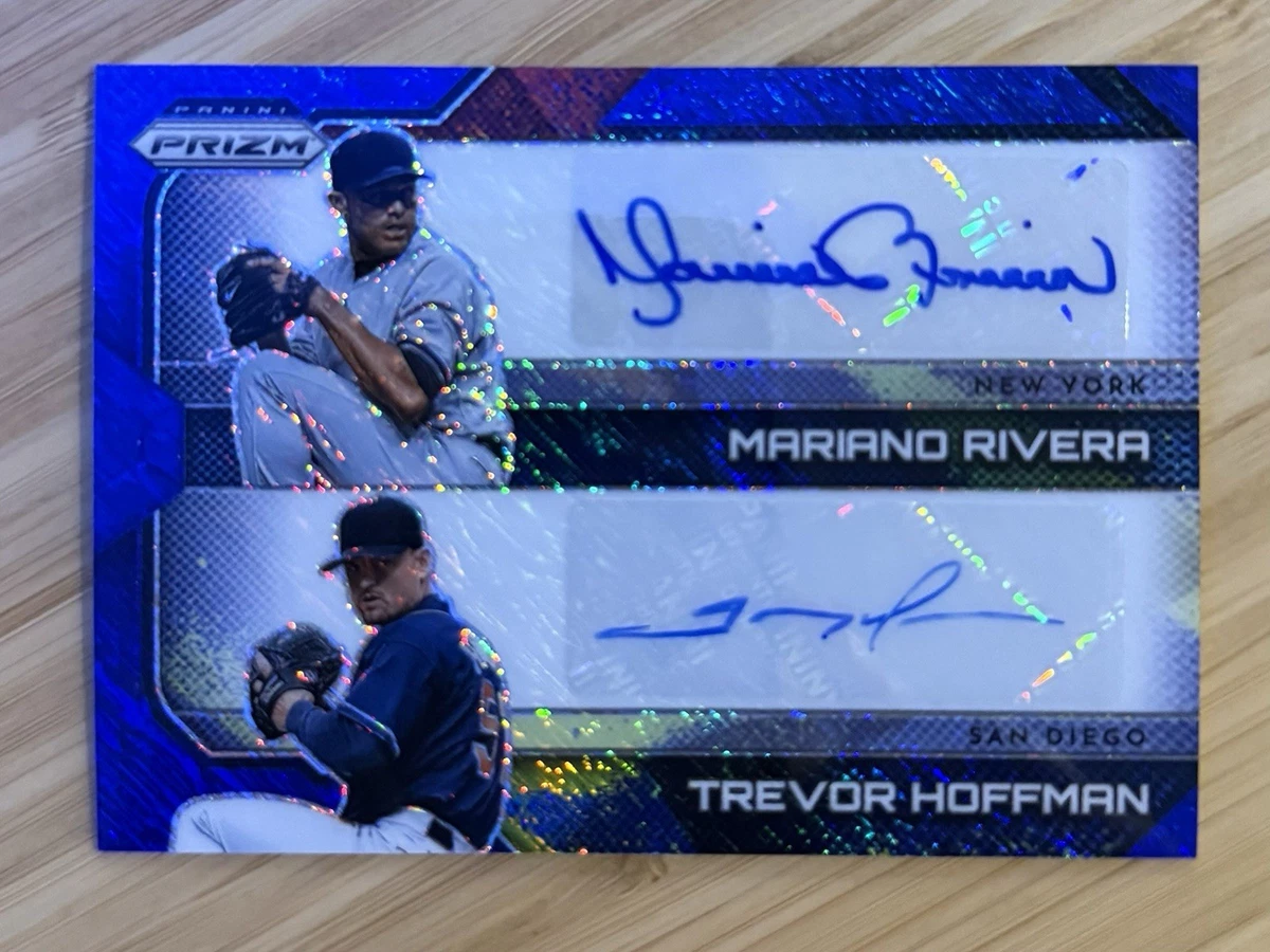 Panini Mariano Rivera Autographed Baseball Sports Trading Cards