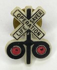 Operation Lifesaver Railroad Crossing Sign Plastic Lapel Hat Pin Train RR — photo 1