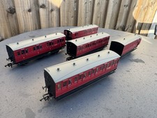 Hornby 6 Wheel Maroon Carriages - Full Set Of 5