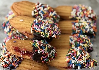 NYC Italian Chocolate Dipped Raspberry Filled Butter Cookies 1/lb