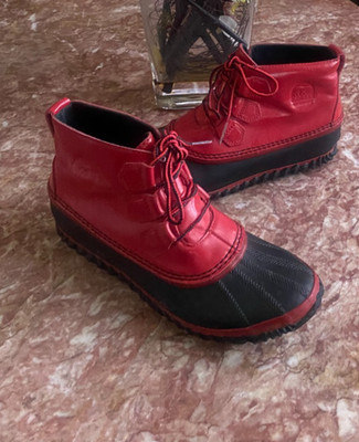 Sorel Womens Out N About Red Waterproof Duck Lace Up Rain Boots Sz 10 EUC, $120