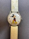 MICKEY MOUSE DISNEY VINTAGE TIMEX WRIST WATCH MECHANICAL WIND UP POINTER HANDS