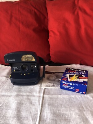 Polaroid 600 Sofortbildkamera, Plus Polaroidfilm 600 Extreme