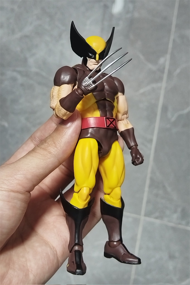 In Stock MAFEX No.138 X-MEN Wolverine Brown Suit COMIC Ver Action