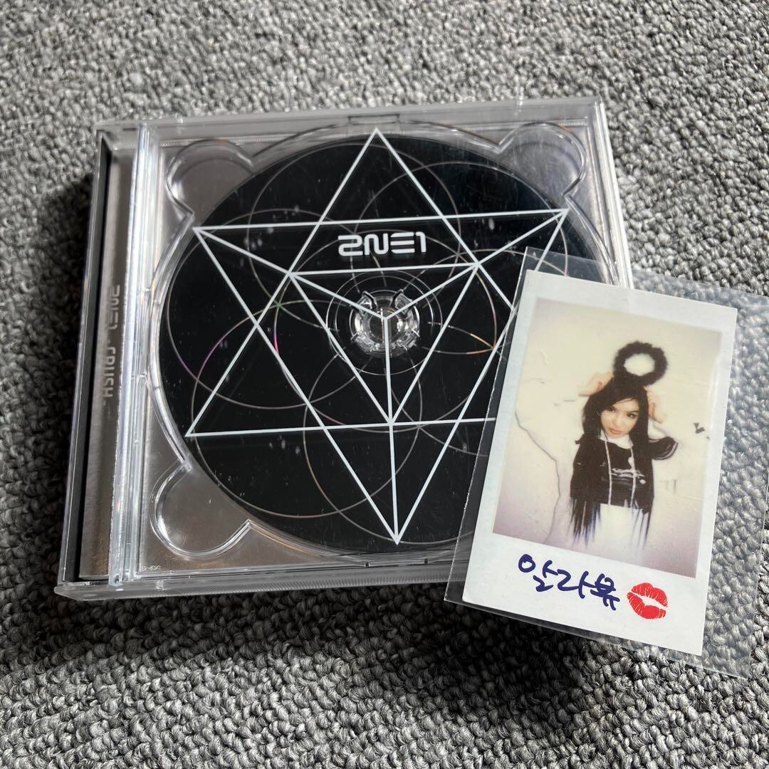 【韓国版】2NE1 CRUSH CD ボムトレカ付き 71HjwgC6o0L._UF1000,1000_QL80_.jpg