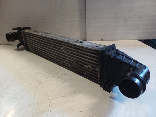 R7-3* Mercedes W212 W204 Ladeluftkühler Ladeluft Kühler A2045000100 2045000100