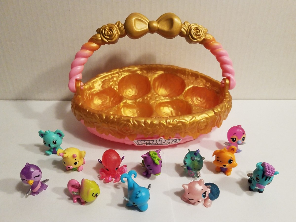 Hatchimals Colleggtibles Gold Basket With Figures Lot