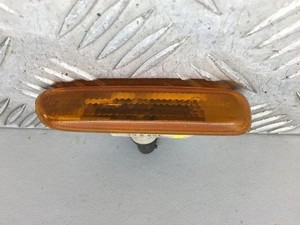 BMW 3 Cabrio E46 Kotflügelblinker vorne rechts 160964 8382104 2.00 21453288