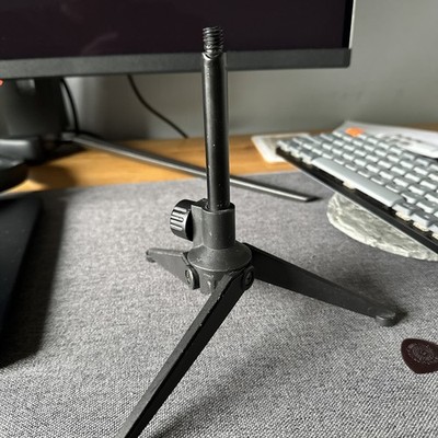 Mini Desktop tragbarer Mikrofonständer voll verstellbar mit Beinen