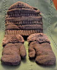 Boys Girls Gray Hat  Mittens with Warm Fur inside Size Small