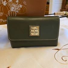 Dooney & Bourke Smooth Grain Leather Wallet Tri Fold in Olive Green, gold plate