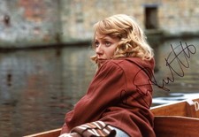 ACTRESS Gwyneth Paltrow autograph, IP signed photo