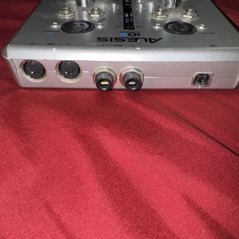 USED Alesis iO2 Express 2-Channel USB Recording Interface For Parts - Image 3 of 3