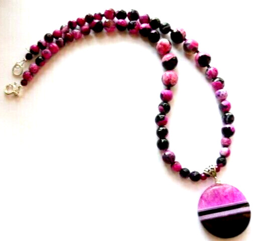 Collier en Agate Rose et Noire de 46cm avec Fermoir en Argent Massif