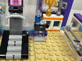 LEGO FRIENDS: Heartlake Sports Centre (41312) 100% Complete Retired Set