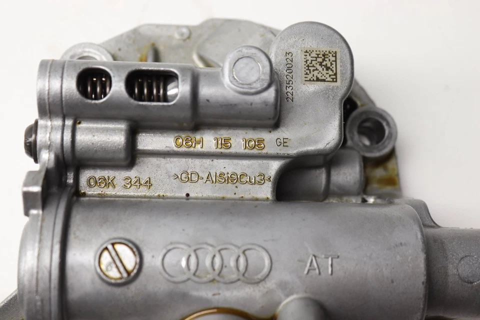 2023-2024 PORSCHE CAYENNE - Engine OIL PUMP 06H115105GE - Image 3 of 4