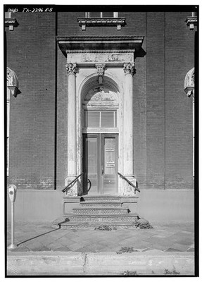 5. DETAIL WEST ENTRANCE - Strand Historic District, First National Bank