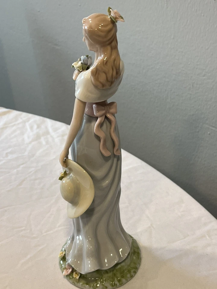Vintage A SPRING STROLL Avon 2002 Porcelain Figurine Moment Memories collectible - Image 3 of 4