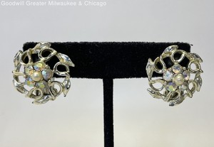 Vintage Silver Tone Aurora Borealis Open Leaf Work Earrings 13.6g