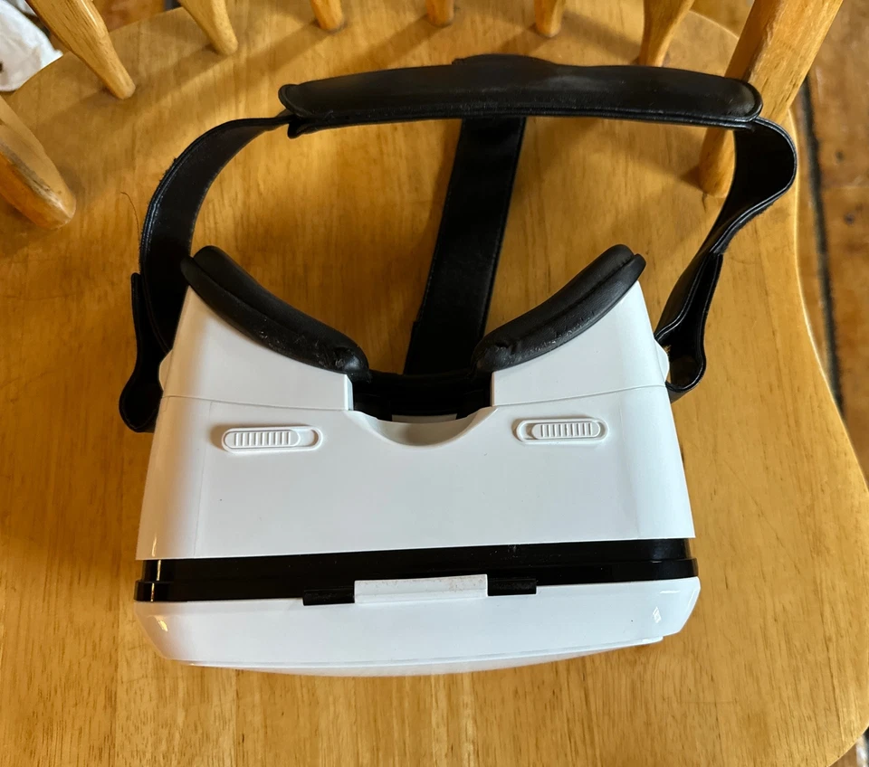 Ares FPV VR Headset From Firelands (White 2016/ 14+) - Image 4 of 4
