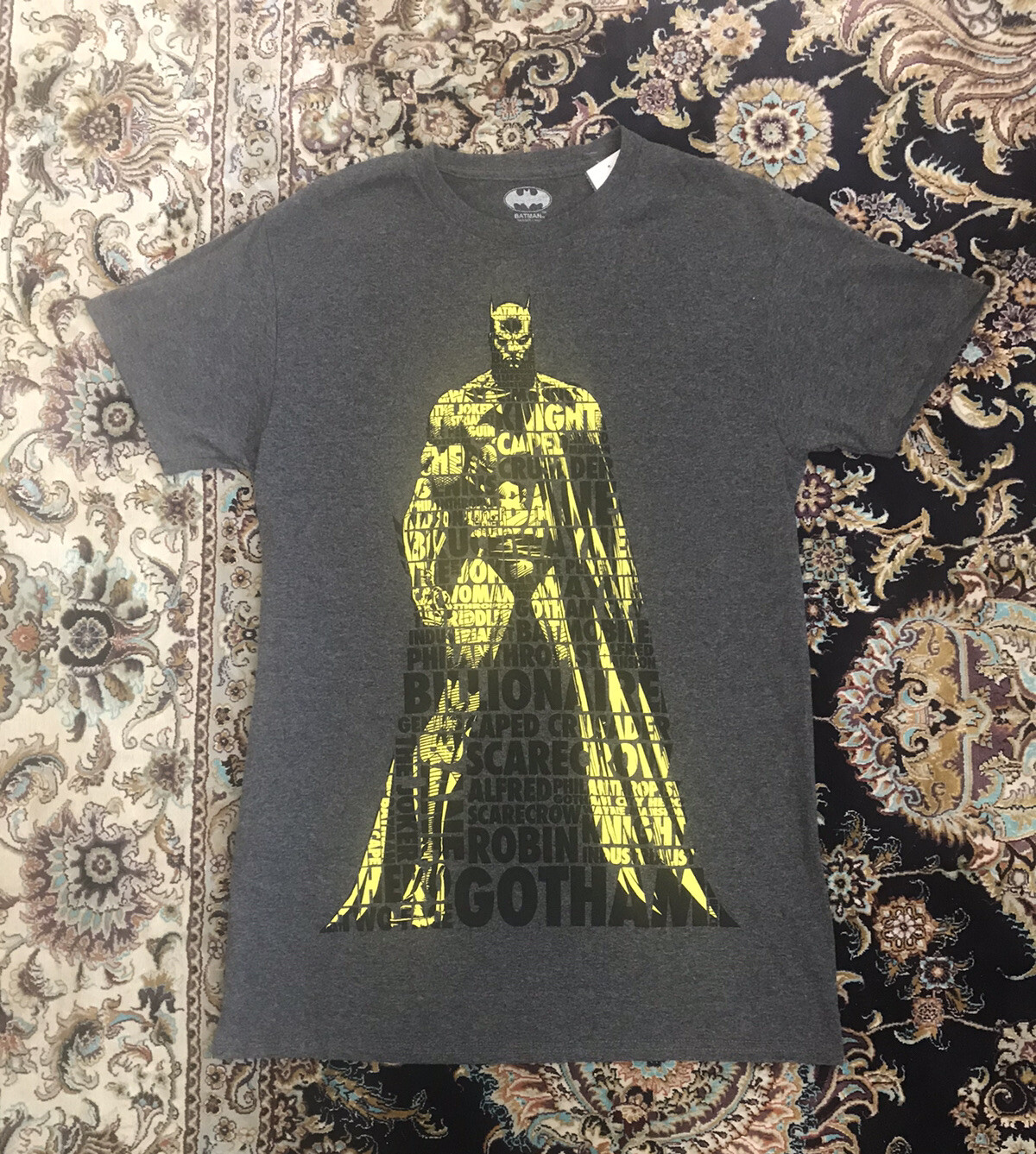 Batman The Dark Knight Graphic T-Shirt The Caped Crusader Tee Mens Size Small-image
