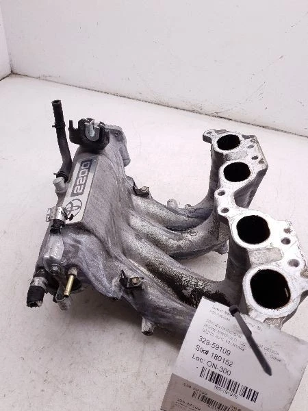 96-99 TOYOTA CELICA 2.2L V4 COLECTOR DE ADMISIÓN  Foto 4 de 4