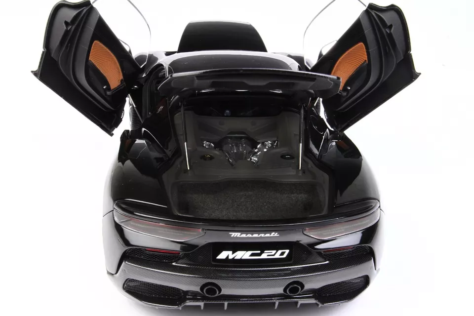 HE180051B 1/18 scale - BBR Maserati MC20 Nero Enigma DIE-CAST - Immagine 4 di 4