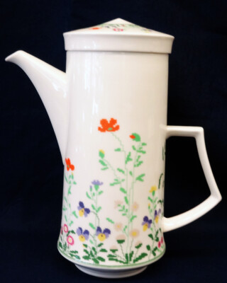 PETIT POINT Mikasa Bone China A4-183 Coffee Pot 8.25'' made Japan NEW NEVER USED