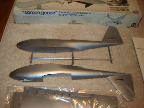 Entex 8458 Model kit Spruce Goose Hughes HK-1 Box Open Model Kit Sealed 1/200 - Picture 3 of 8