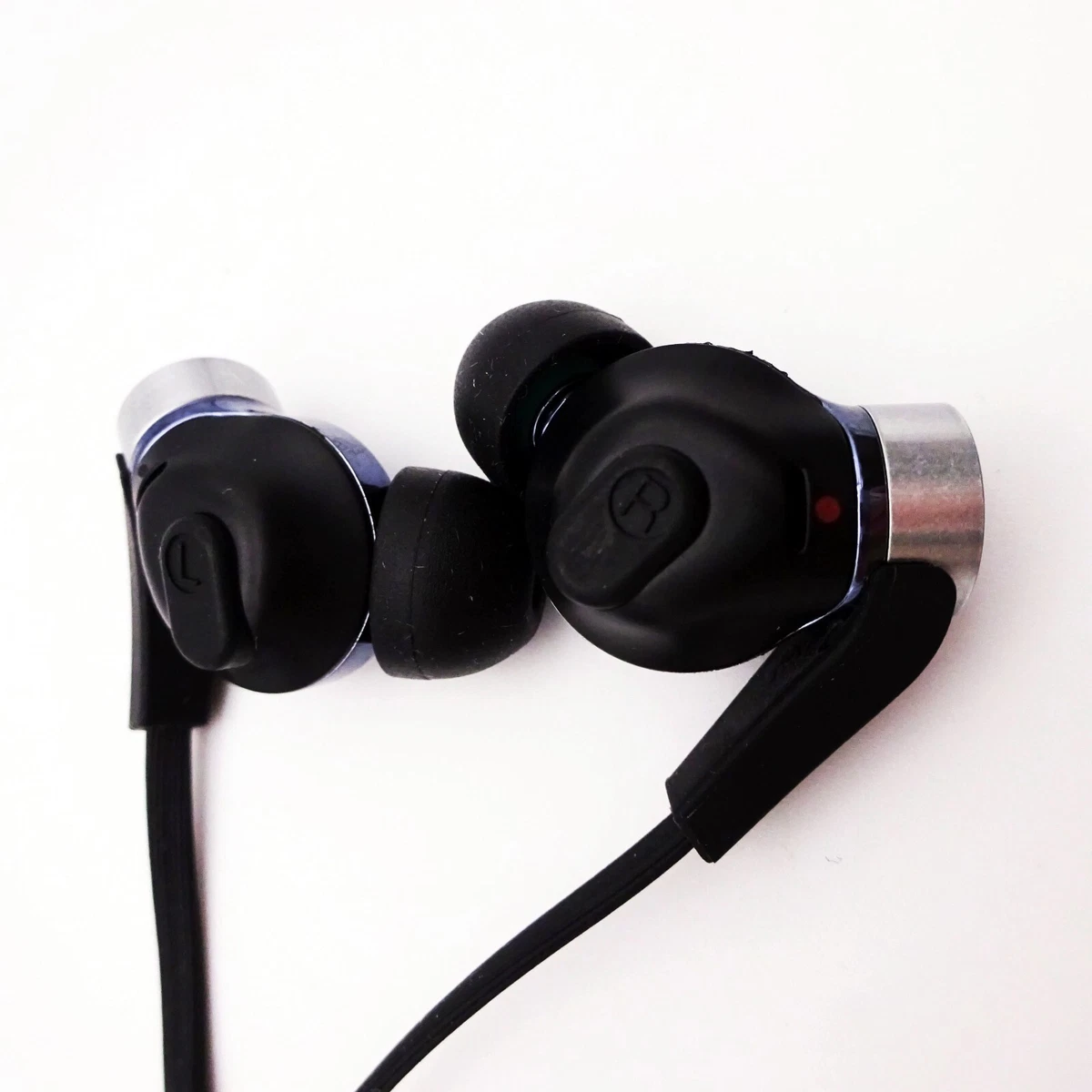 中古オ1335】ソニーイヤホン MDR-XB90EX ケース付 3個 SONY MDR-XB90EX 