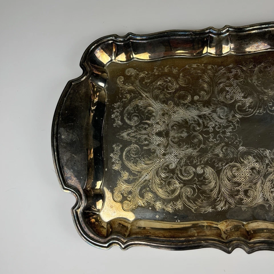 Bandeja de servir folheada a prata vintage Oneida EUA alças de rolagem ornamentadas retangulares - Imagem 2 de 4