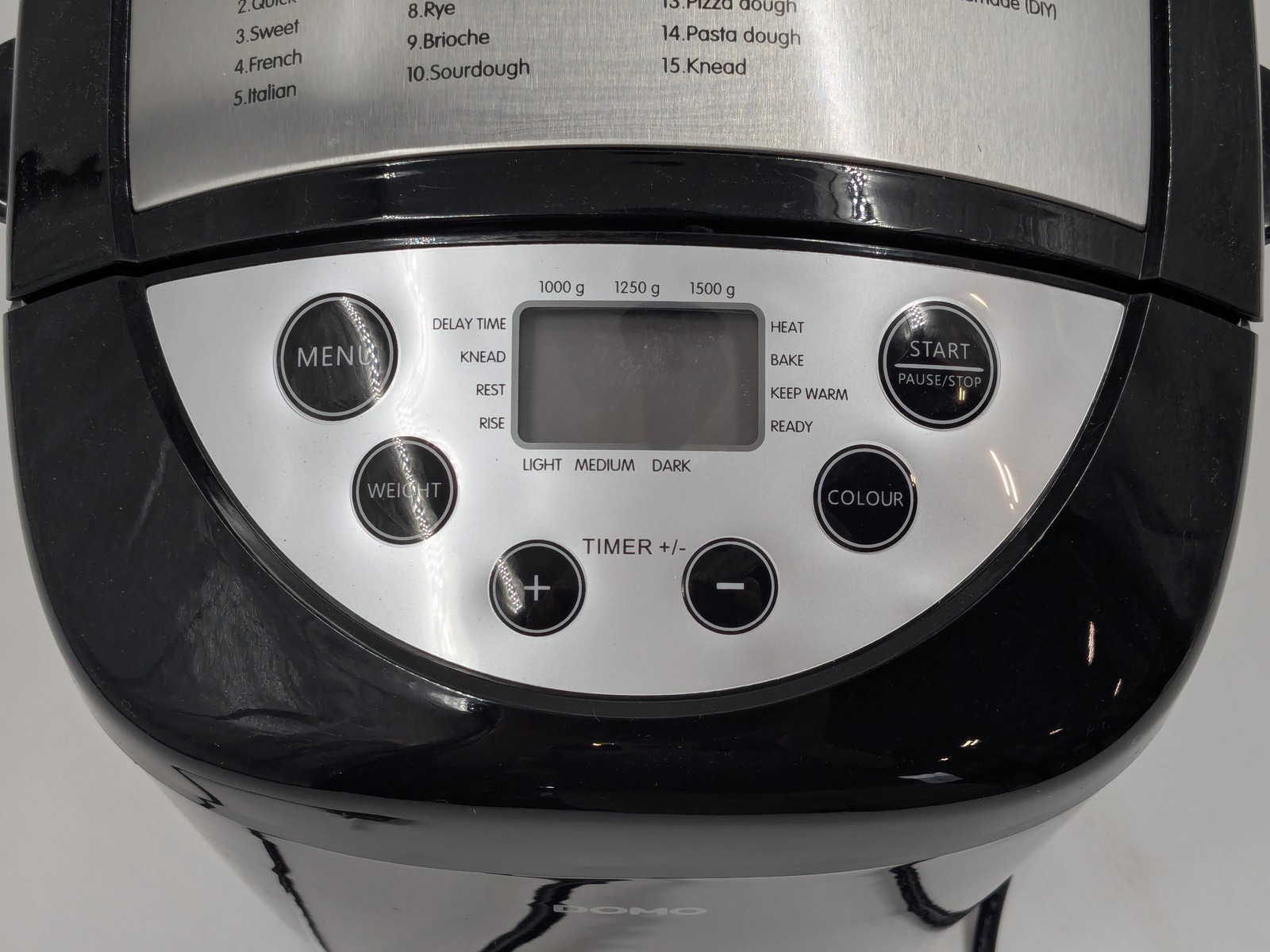 DOMO B3977 Bread Maker with Browning Controls, Pans, and Hooks, Black