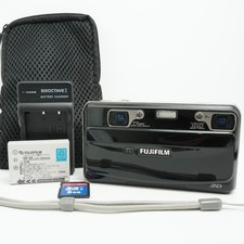 [Fast neuwertig] FUJIFILM FinePix ECHTE 3D W3 kompakte Digitalkamera mit Lade...