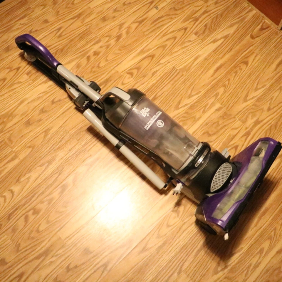Dirt Devil Power Max Rewind Pet Corded Bagless Upright Vacuum Cleaner - Image 3 of 4
