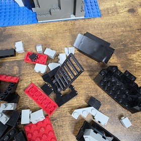 Vintage LEGO Wolfpack Tower 6075 Castle w/ Manual - Incomplete