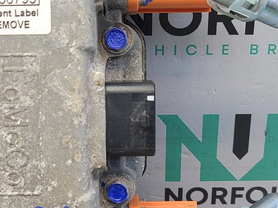 Ford Kuga MK3 Inverter Converter LX60 - Image 4 of 4