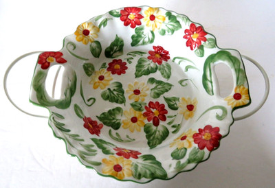 Temptations Flora Daisy Yellow Red 10'' Baking Dish Ratan Trivet Wire Basket