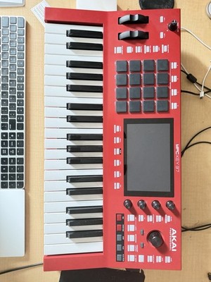 Akai MPC Key 37 Standalone Production Keyboard Synthesizer Sampler No Retail Box