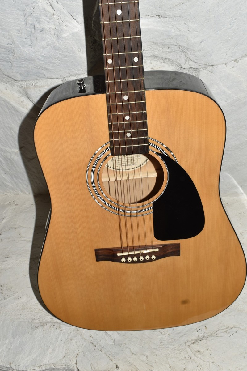 Fender FA-100 Natural Laminated Spruce Six-String Right-Handed