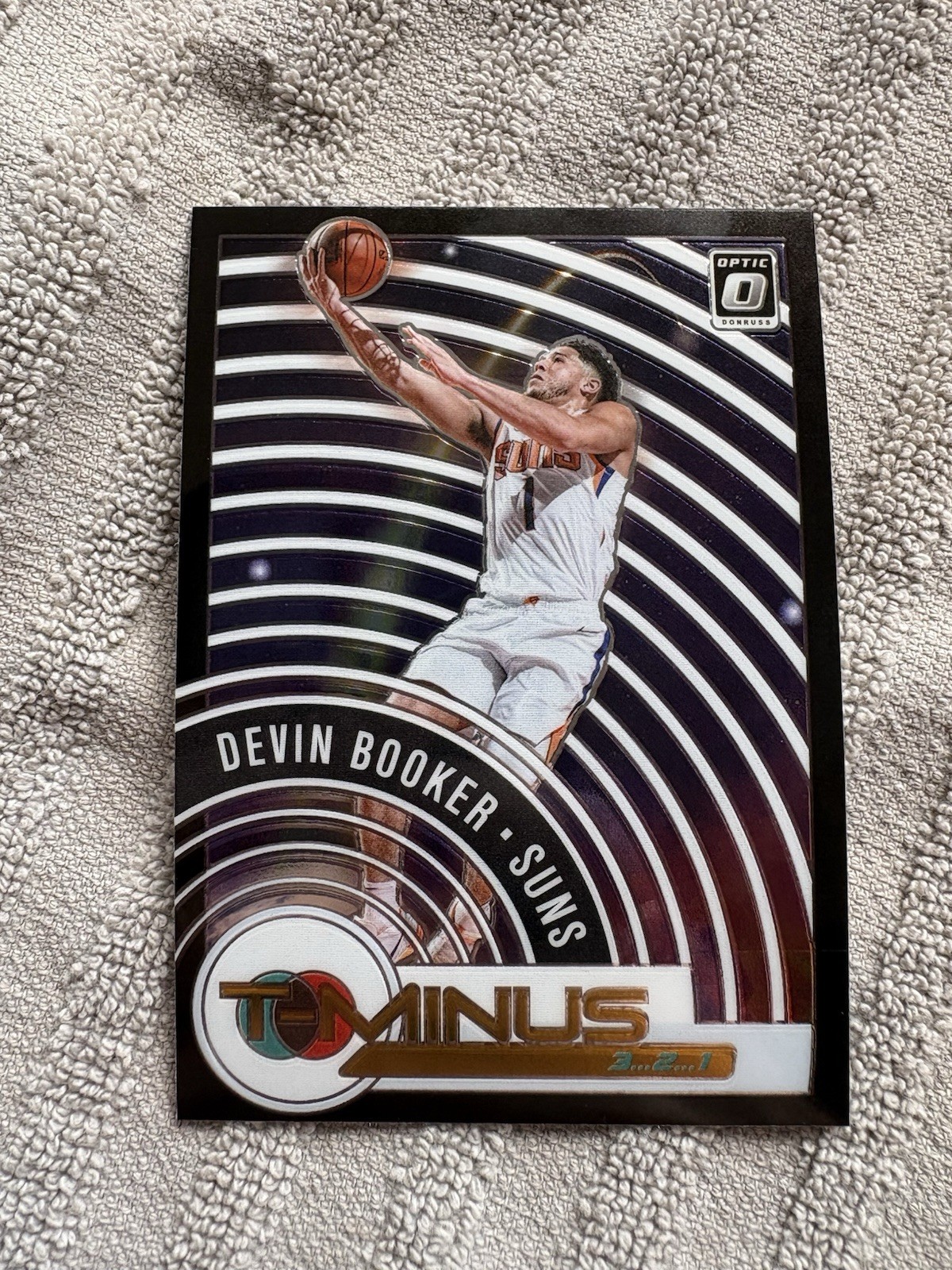 2020-21 Panini Donruss Optic - T-Minus 3, 2, 1 Devin Booker #12 Holo Prizm