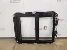23 2023 Chrysler 300 S Tested Overhead Dual Pane Panoramic Sunroof Track Only