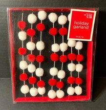 Holiday Garland Red  White Pom Poms 9  Long New In Box Christmas Tree