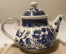 Vintage Churchill Blue Willow Transferware Ceramic Teapot