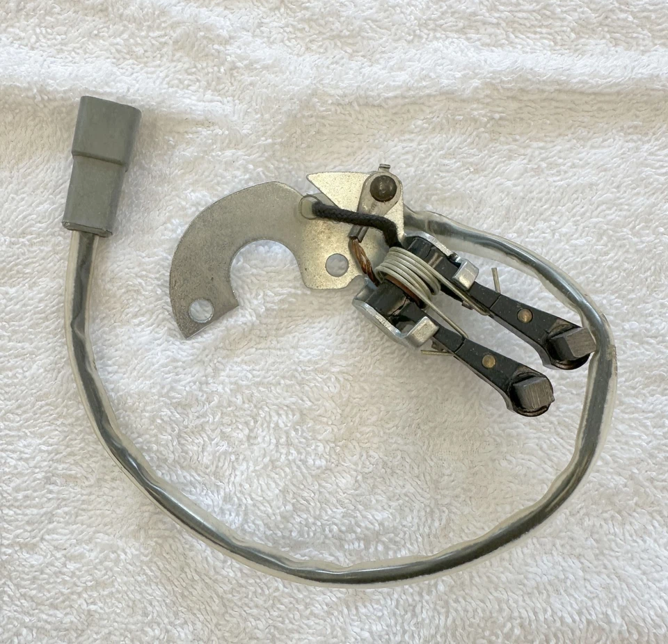 NOS MoPar 1957-61 A/C Compressor Clutch Brush Dodge Plymouth Chrysler DeSoto - Image 2 of 4