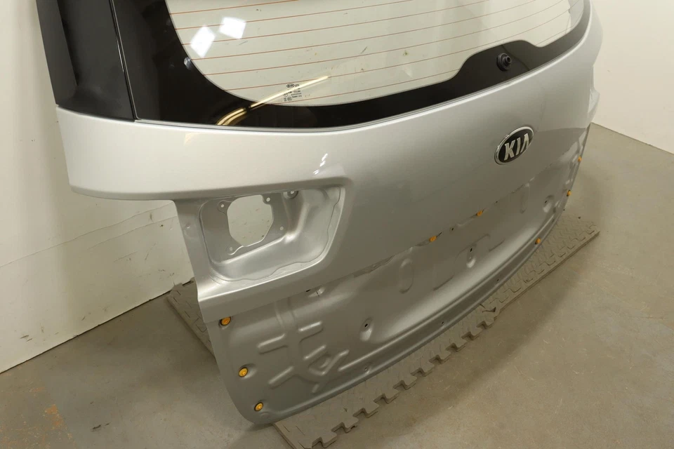 2015 - 2021 KIA SEDONA REAR LIFTGATE LIFT GATE W/ GLASS OEM GRAY_4SS - Image 4 of 4