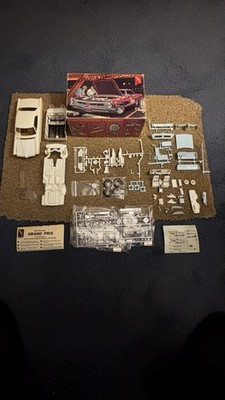 AMT SHOW 'N GO 1/25 1965 GRAND PRIX MODEL KIT STARTED W/ARNIE BESWICK SIGNATURE