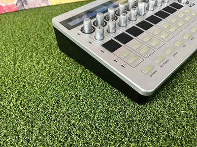 NOVATION REMOTE ZERO SL MK2 USB/MIDI DAW CONTROLLER - GWO